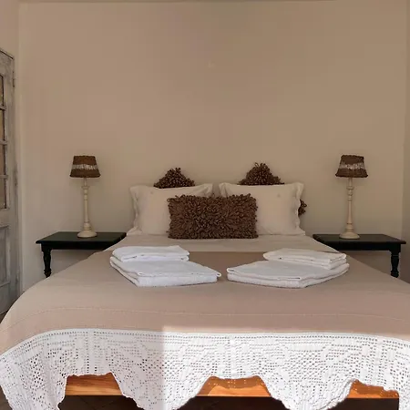 Snug Houseguests Гостьовий будинок Лісабон