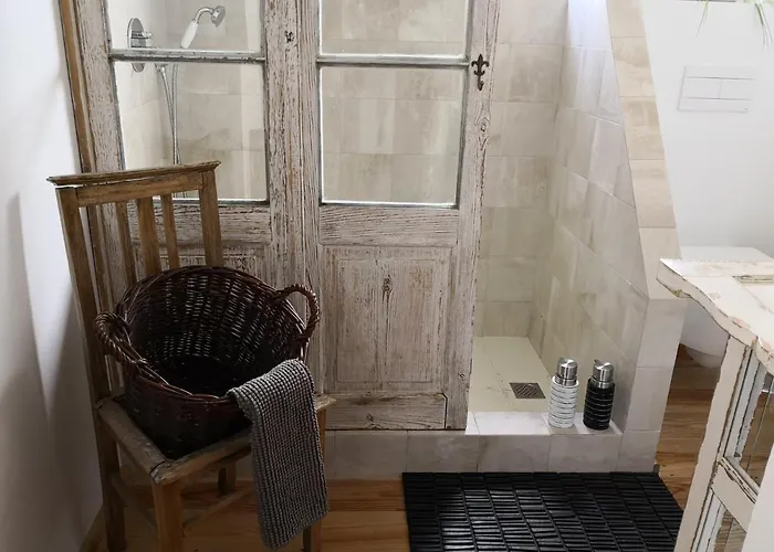 Snug Houseguests 4* Лісабон