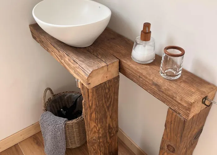 Snug Houseguests Гостьовий будинок