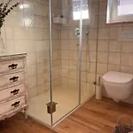 Guest house Snug Houseguests 4*