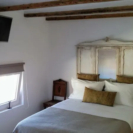 Snug Houseguests * Lisboa